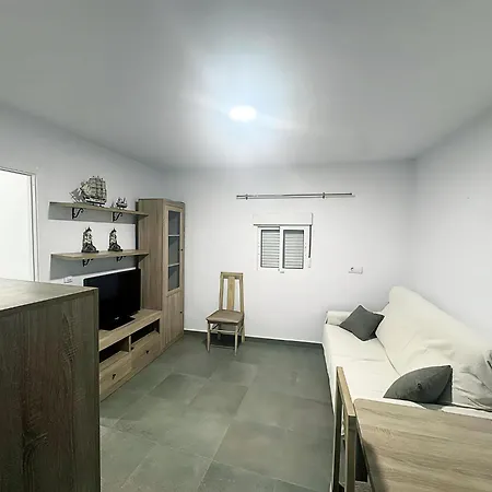 Acogedor A 300 Metros De La Playa *