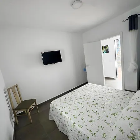 Acogedor A 300 Metros De La Playa *